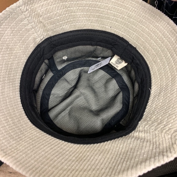 Cream corduroy bucket hat - Picture 3 of 3